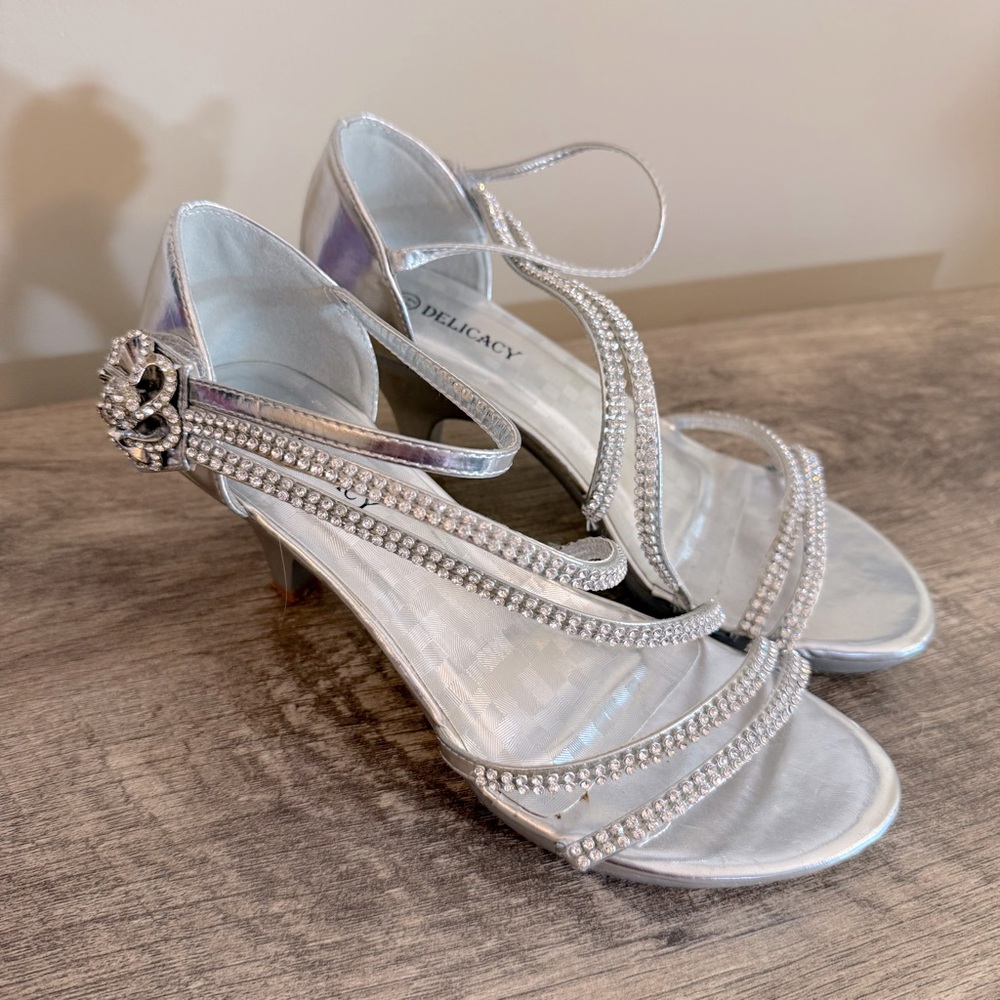 Delicacy Strappy Rhinestone Kitten Heels Shoes Wmns Sz 7.5 Prom Formal Wedding